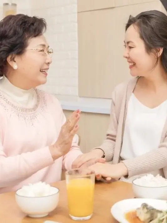 儿子的媳妇——家庭关系中的新角色-第1张图片