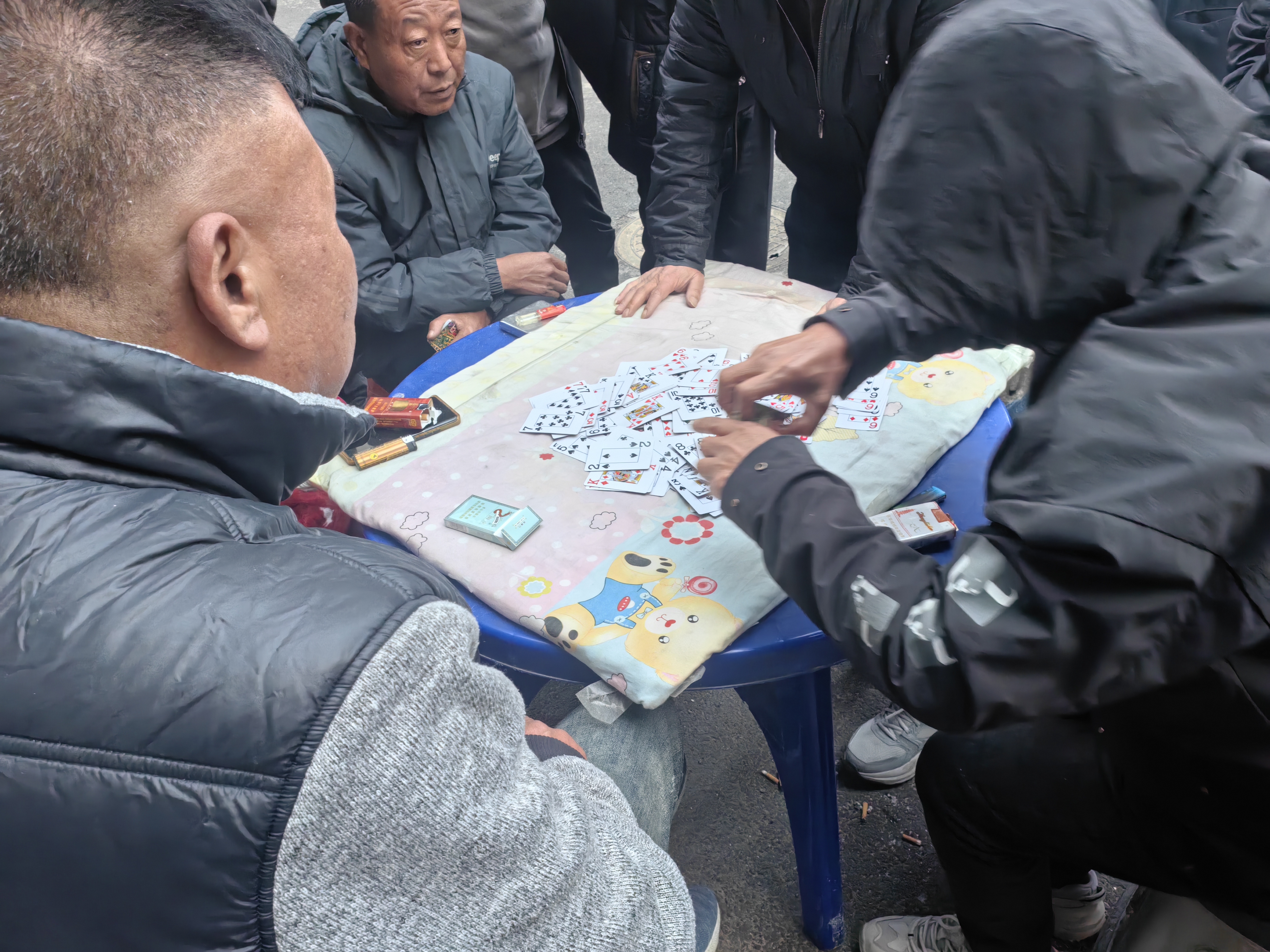 打扑克中的疼痛体验-第3张图片