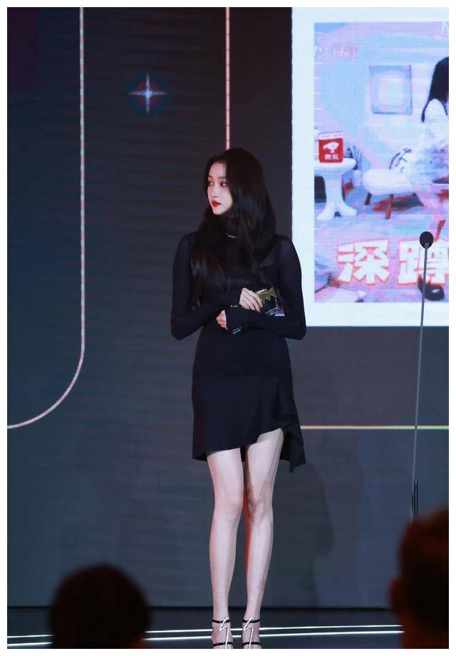 关晓彤好深啊再用力一点关晓彤的演技深度，再用力一点，展现更多精彩