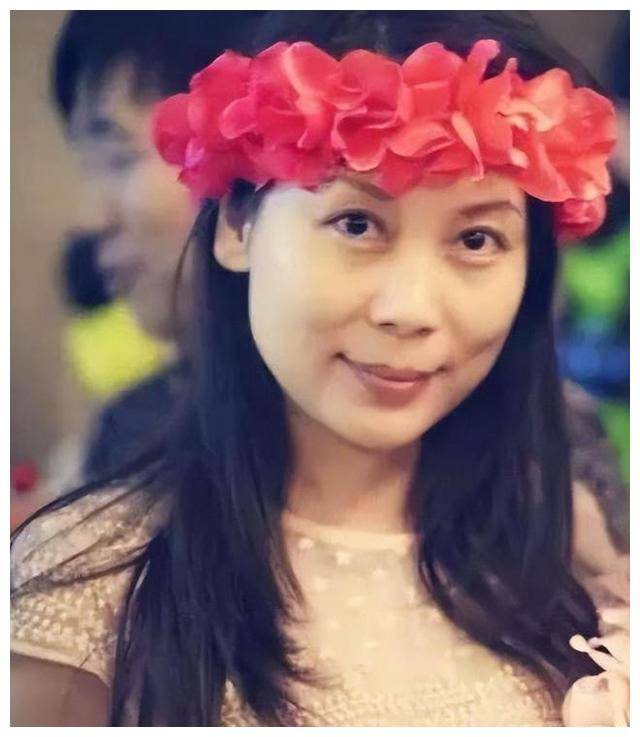 网友自曝睡过劳荣枝网友自曝与劳荣枝的睡眠经历，真相与反思